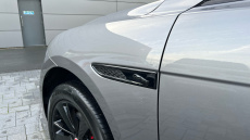 Jaguar F-Pace 2.0 D200 R-Dynamic Black 5dr Auto AWD Diesel Estate